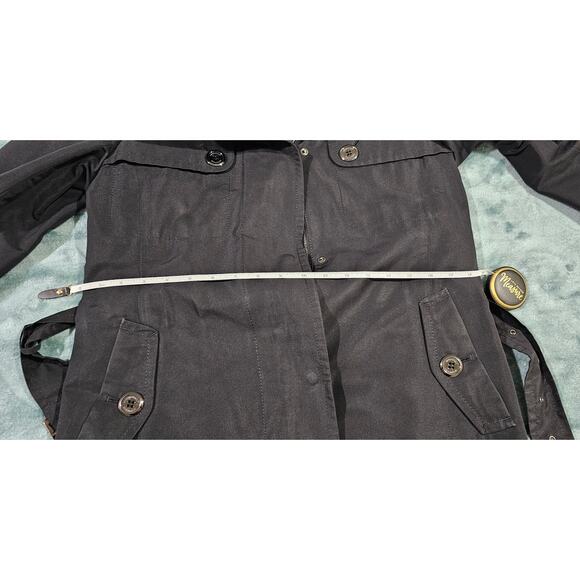 Burberry Belted Trench Coat with Nova Check Lining & Detachable Vest - Picture 11 of 16